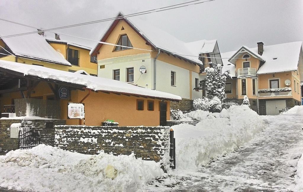Vila Dravce Bagian luar foto